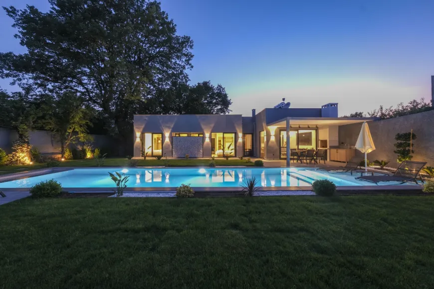 Villa santorini havuz 6988